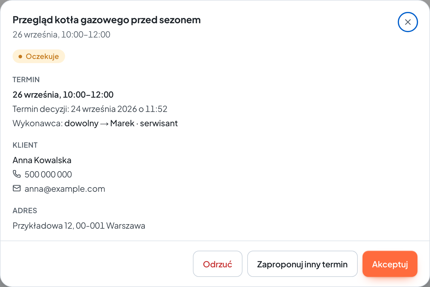 Panel zgłoszenia w Teodo z danymi wizyty i przyciskami Akceptuj, Zaproponuj inny termin oraz Odrzuć